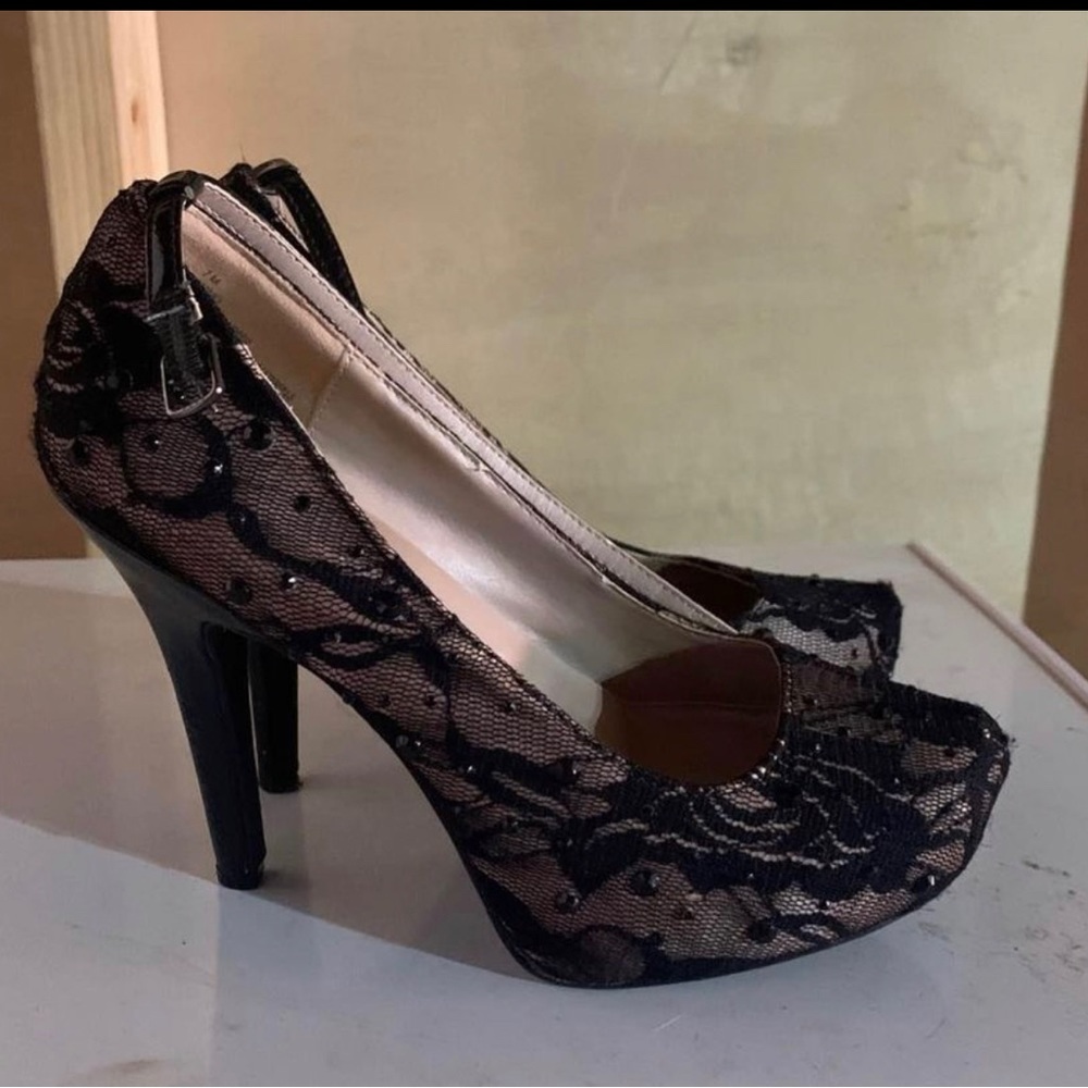 Black Laced Pumps